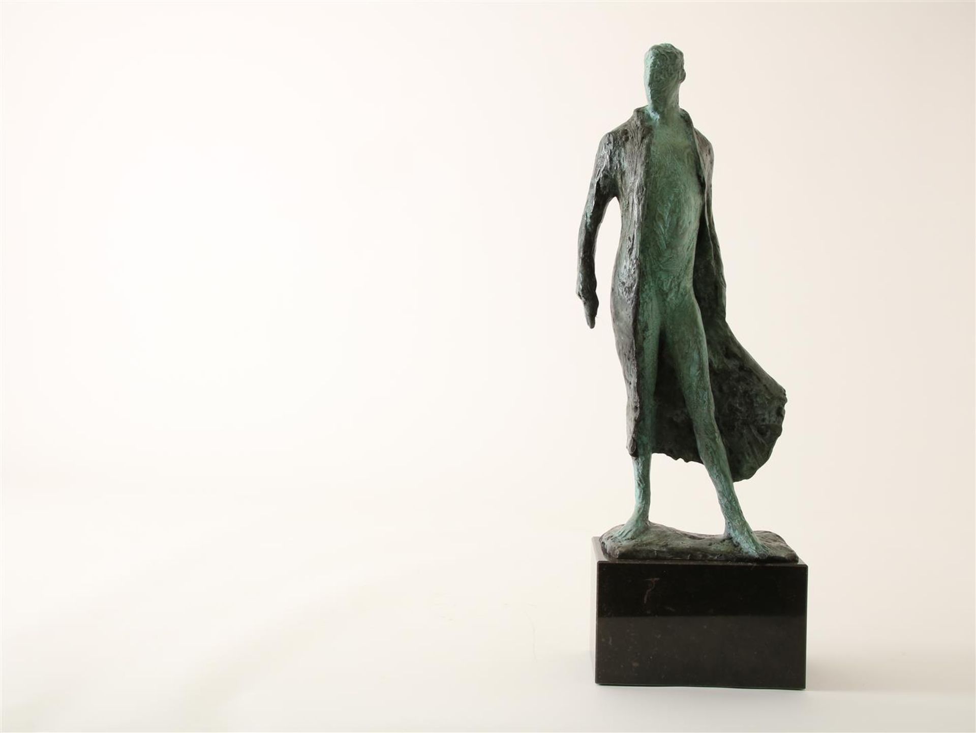 Saskia Pfaeltzer (1955-) 'The Watchman', bronze sculpture commissioned by International - Image 6 of 6