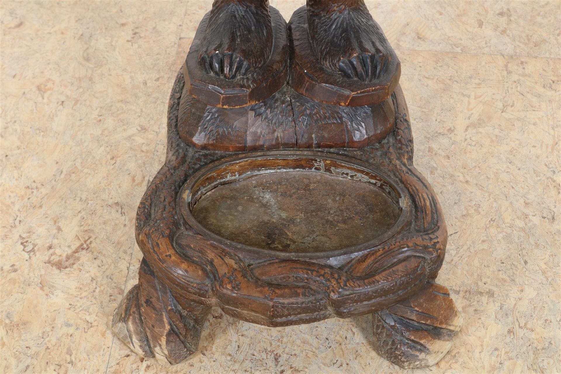 Schwartzwalder umbrella stand, depicting standing wooden bear with glass eyes, Switzerland, - Image 6 of 7