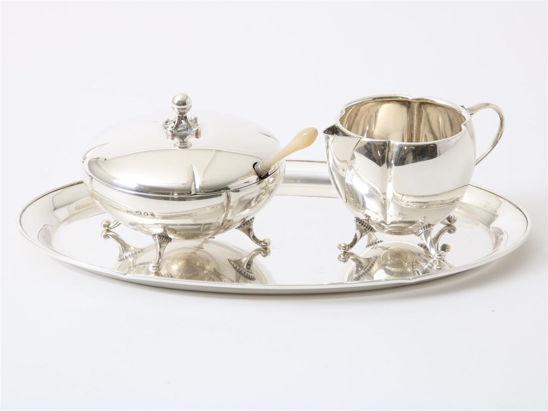 Silver sugar container under lid and milk jug on top, size. Hooykaas Schoonhoven, last 1956. gross