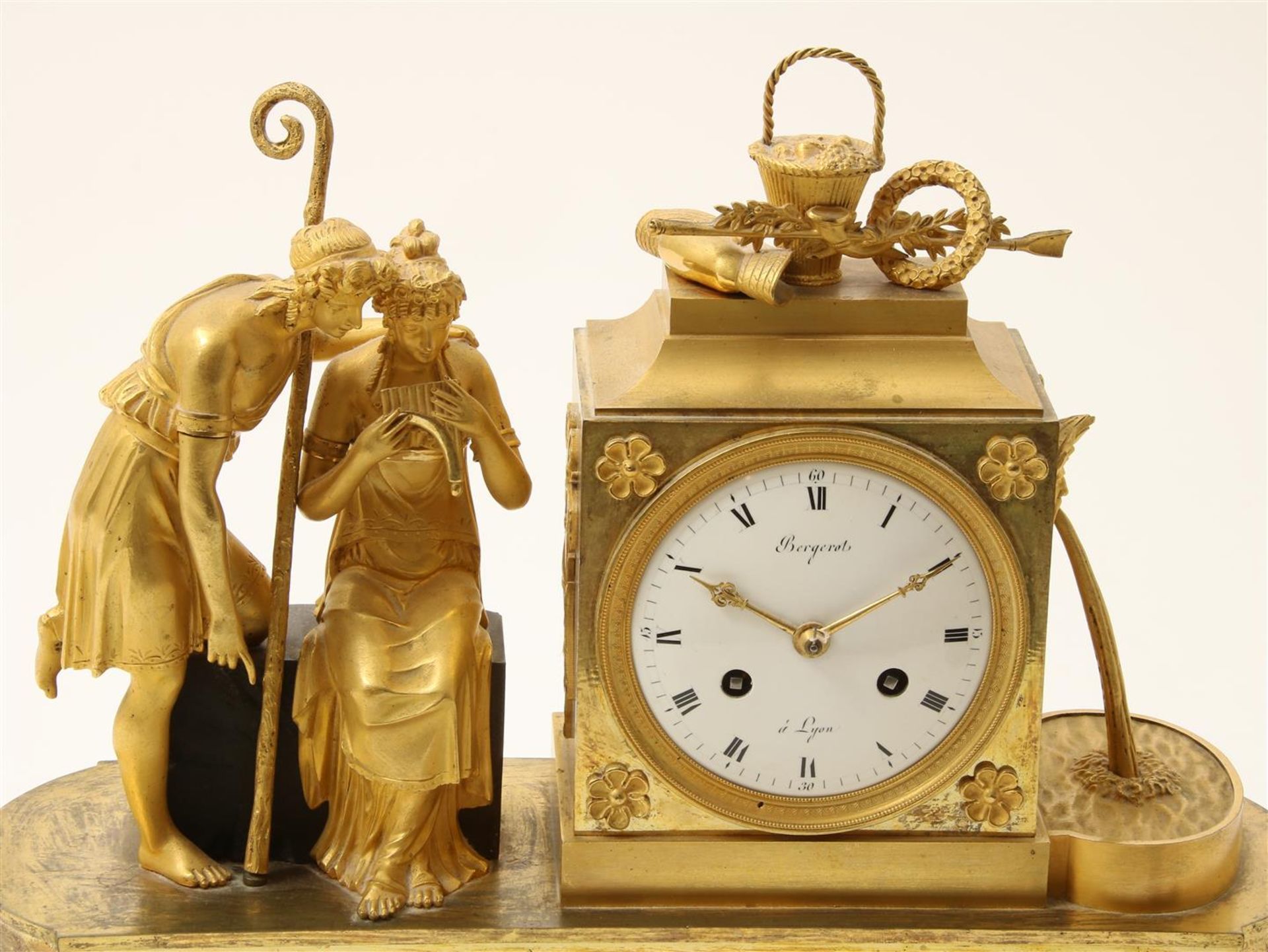 Ormolu bronze Empire mantel clock, crowned with shepherd with staff and shepherdess with pan - Image 3 of 9