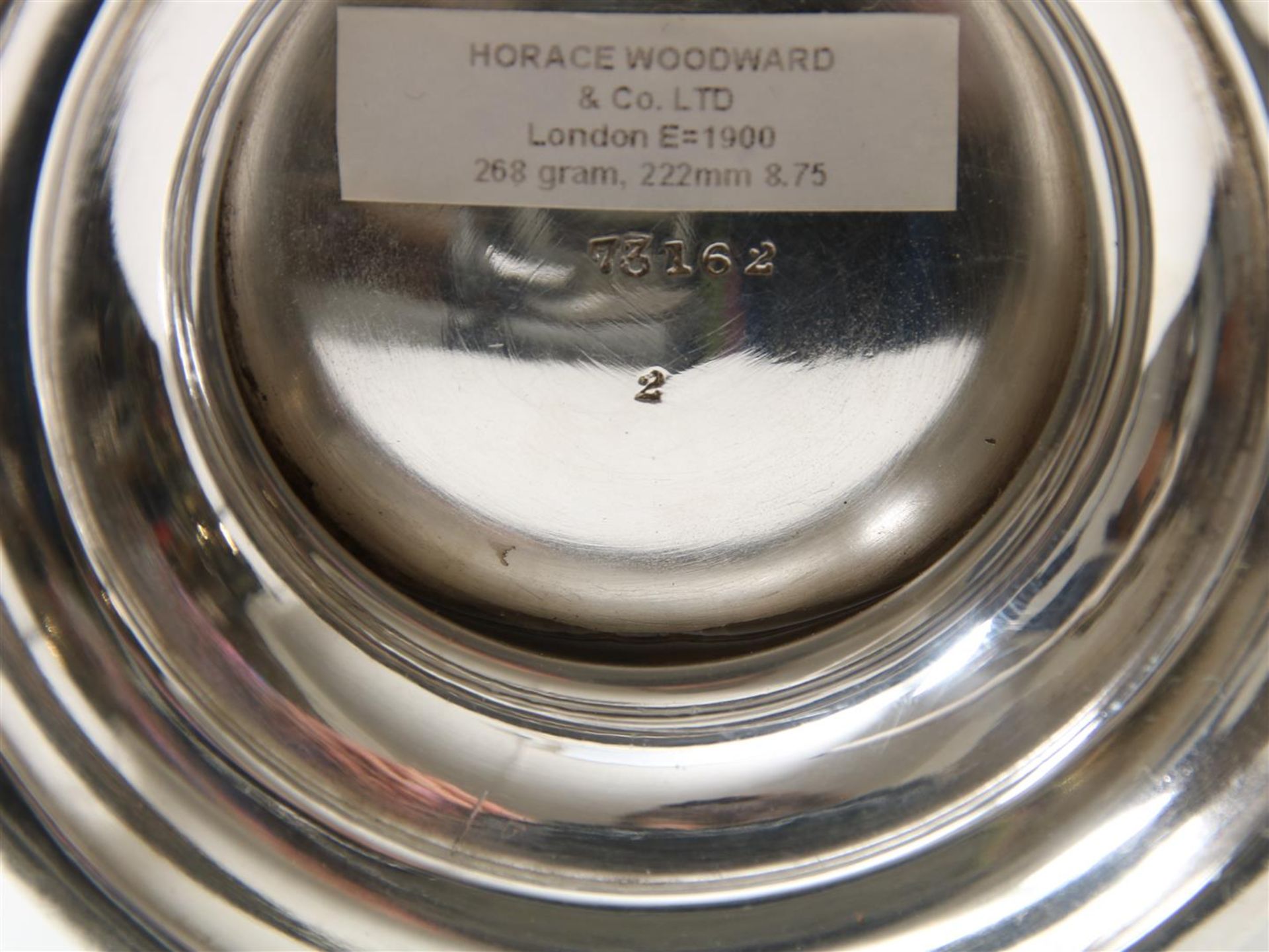 Silver shaker, twisted and crowned with turned knob, London, Horace Woodward & Co. 268 grams. last - Image 3 of 4