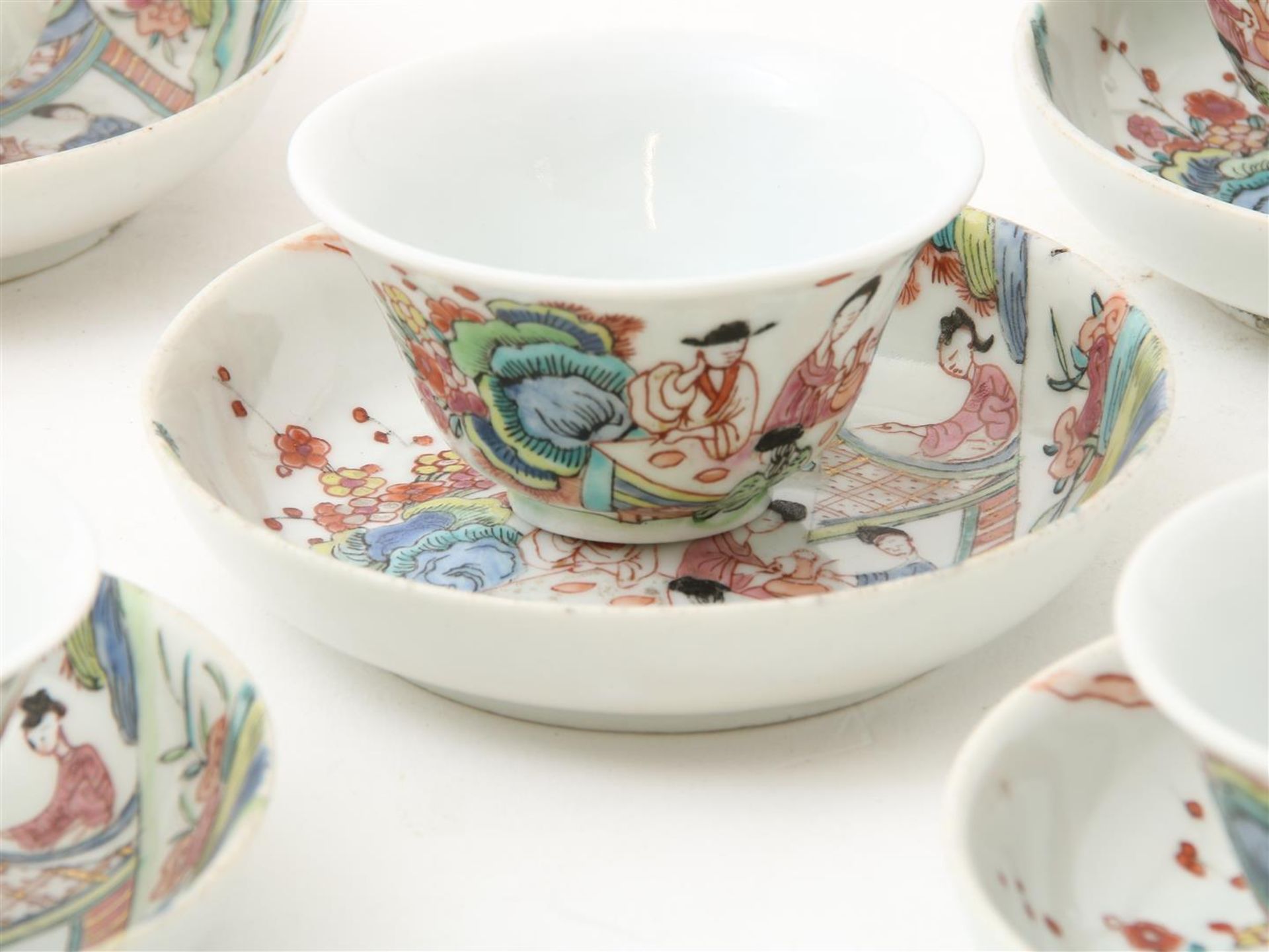 Chinese porcelain, cups and saucers, Famille Rose, 19th century - Bild 8 aus 11