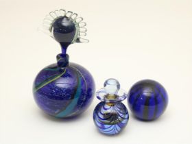 Lot of a blue thick glass paperweight