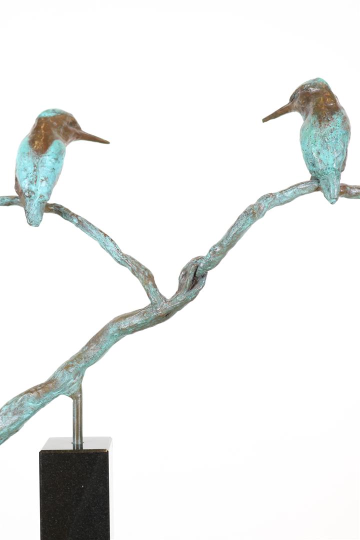 Bronze sculpture of 2 kingfishers sitting on a branch on a natural stone base, unsigned, probably - Image 4 of 5