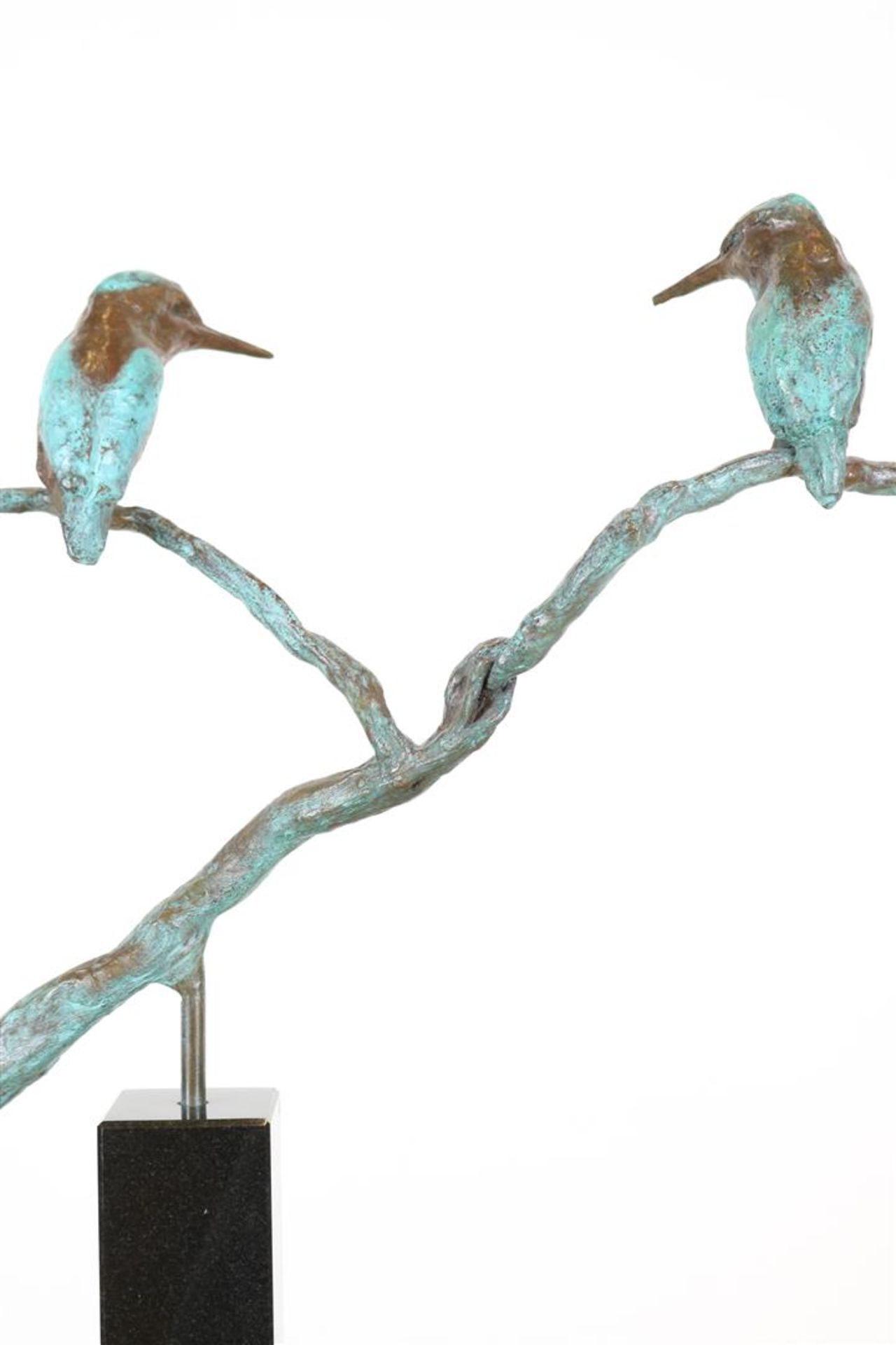 Bronze sculpture of 2 kingfishers sitting on a branch - Bild 4 aus 5