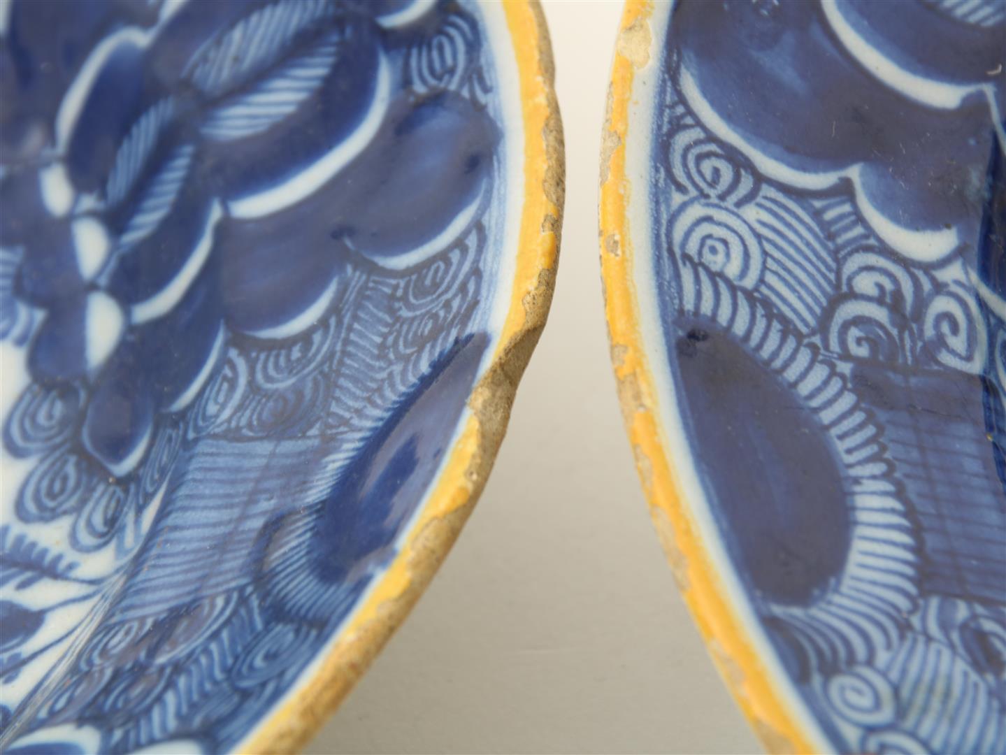 Set of earthenware Delft plates with peacock decor, porceleyne Clauw, 18th century, diameter: 23 cm. - Image 3 of 5