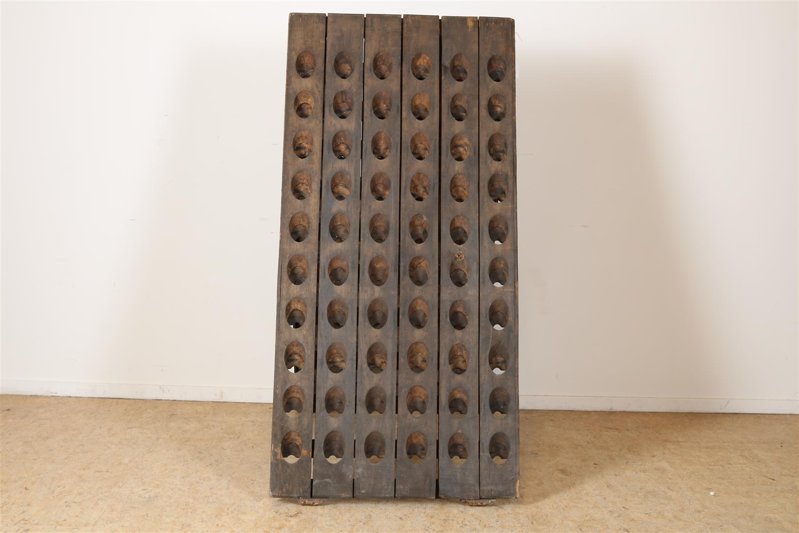 Oak double-sided champagne rack for 120 bottles, 150 x 72 cm.
