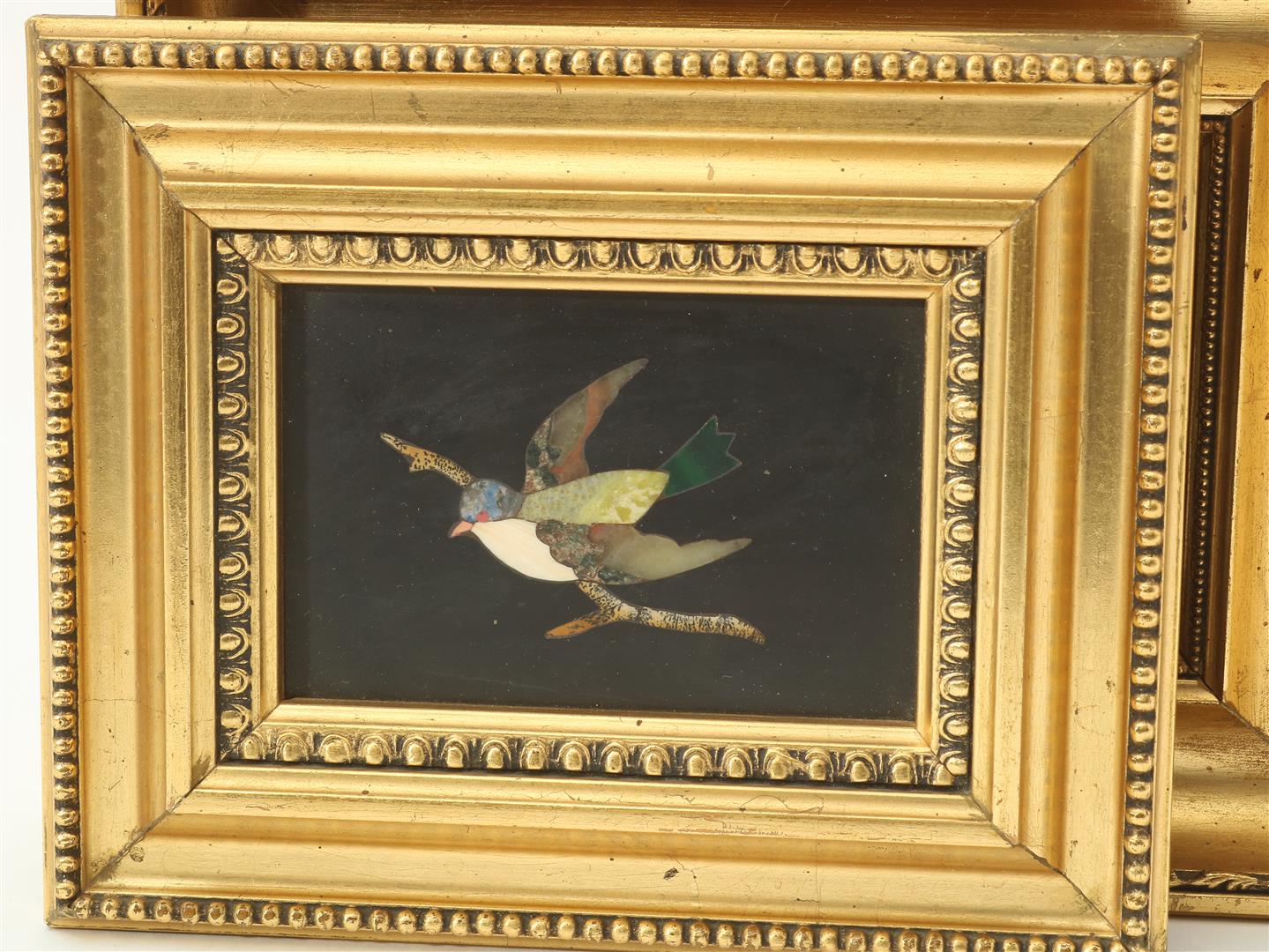 Two Italian pietra dura plaques of birds in gilded frames, 8 x 11.5 cm. and 6 x 9 cm. (2x). - Image 3 of 4