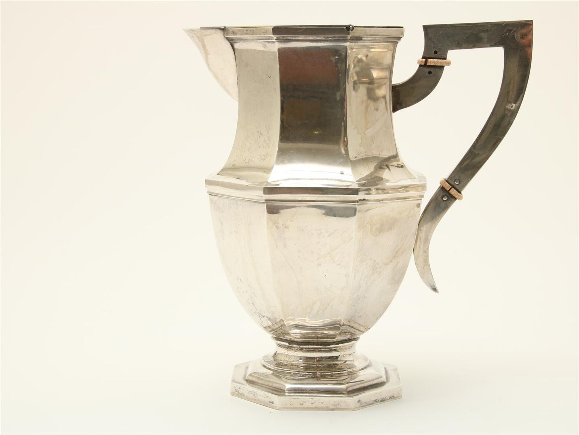 Octagonal silver jug with flap lid, grade 835/000, year letter: "T", 1929, height 20 cm, gross