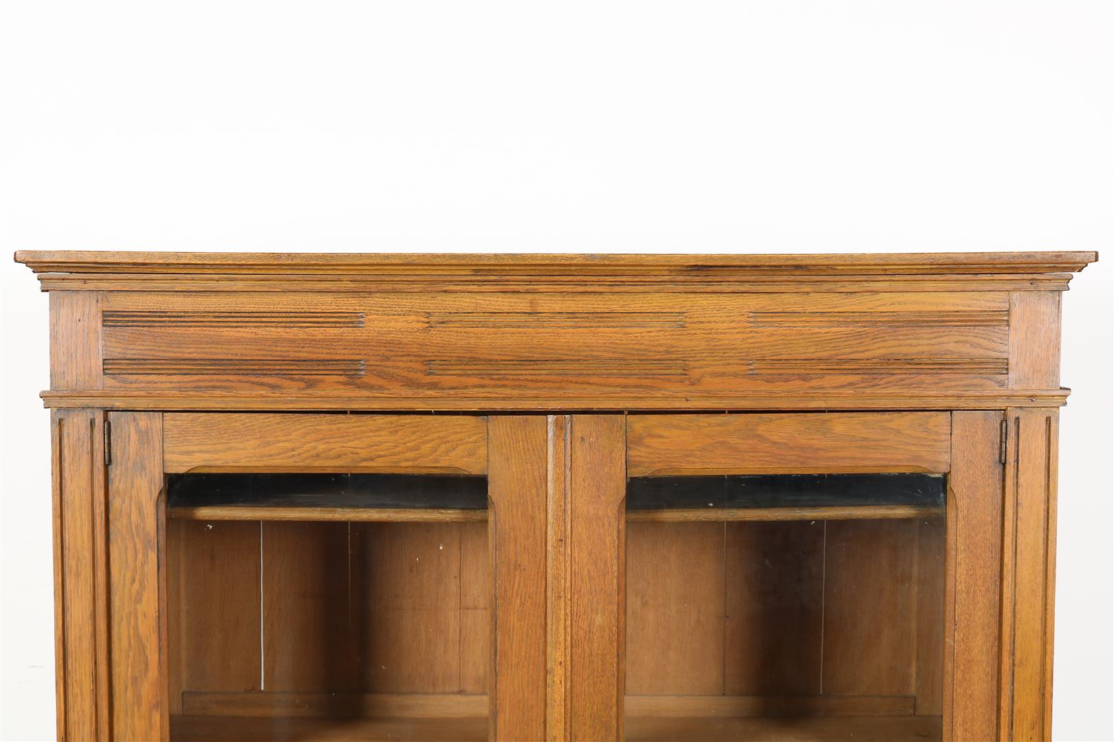 Oak Art Deco bookcase with 2 glass doors, ca. 1920, 132 x 117 x 37 cm. - Image 3 of 6