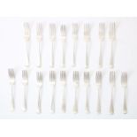 Lot with 18 silver small forks, England 19th century, gross weight 740 grams, grade 925/000