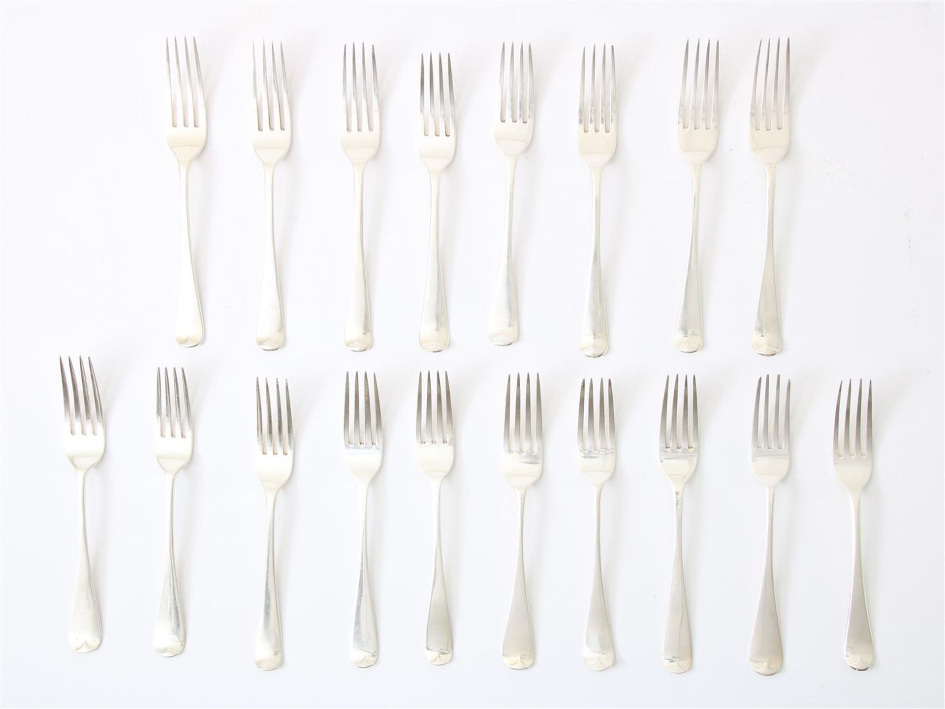 Lot with 18 silver small forks, England 19th century, gross weight 740 grams, grade 925/000