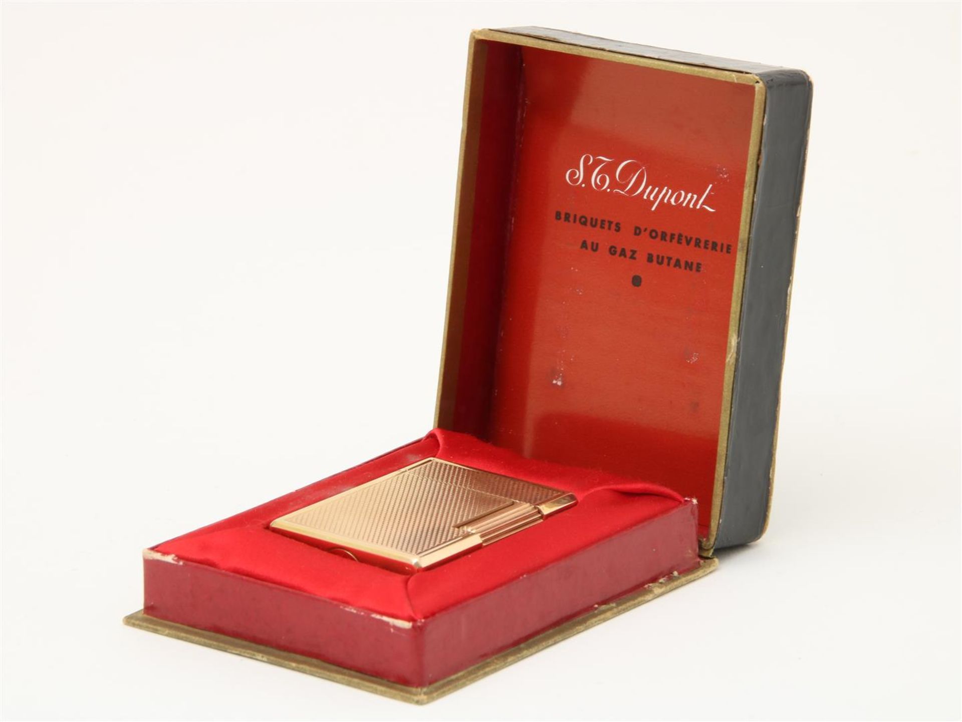 Gold-plated lighter, S.T. Dupont, in original box, numbered BG7361, height 4.8 cm. - Image 4 of 4