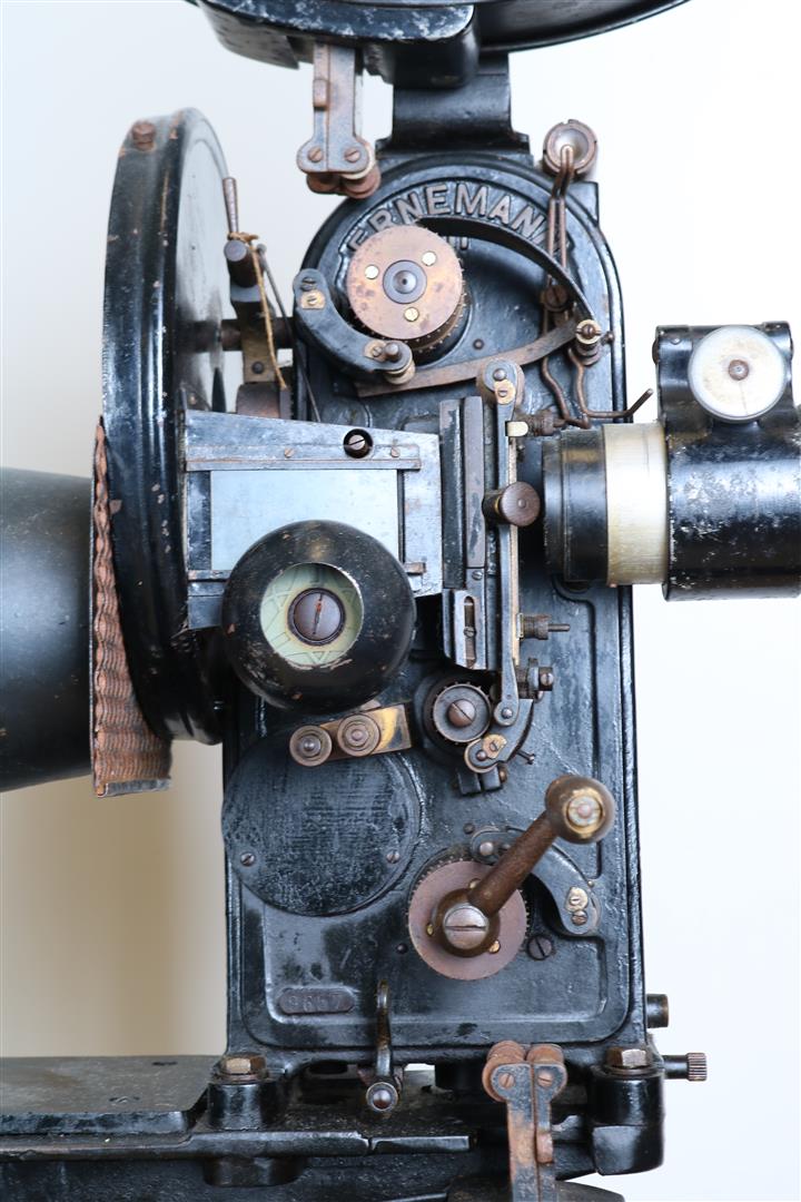 Partly black metal film projector, Zeiss Ikon, Ernemann II, first half of the 20th century, 187 x - Image 2 of 6