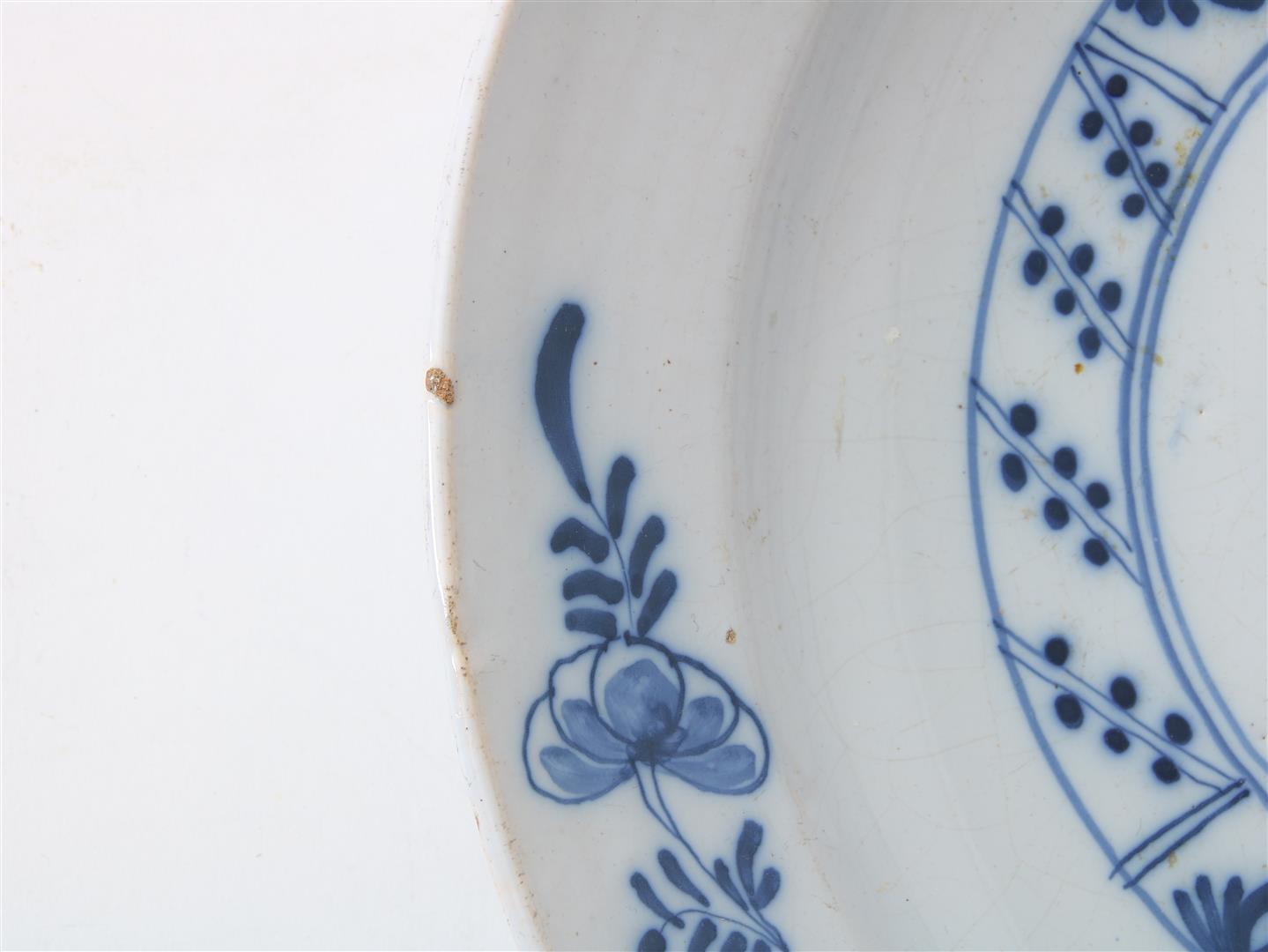 Earthenware dish with central decoration of flowers and border decoration of flowers and leaves, - Image 4 of 5