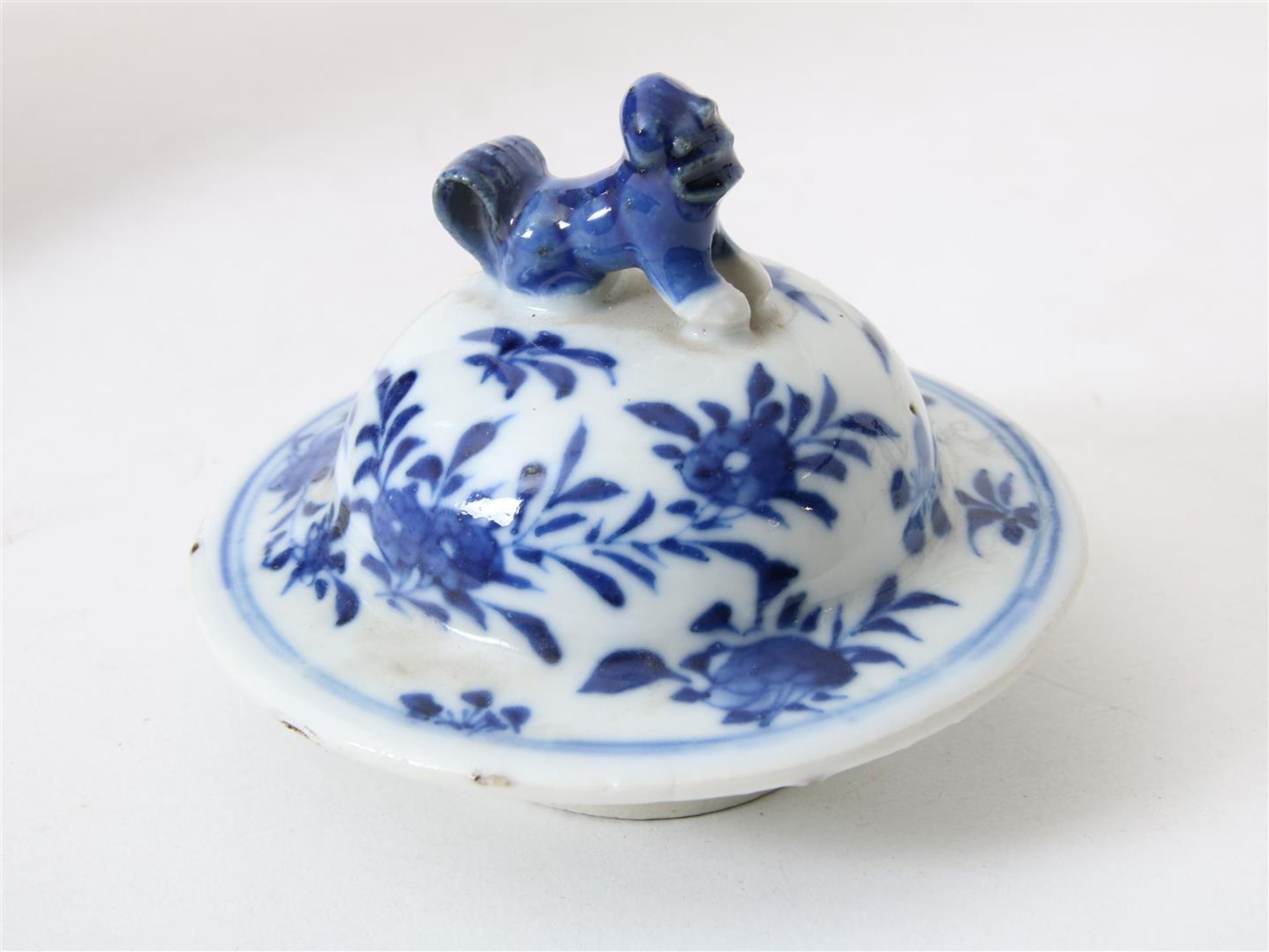 Porcelain vase with cover , China 19 century  - Bild 4 aus 6