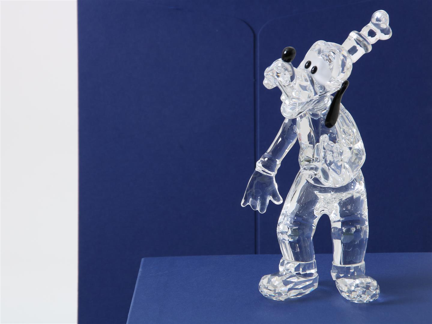 Series of 6 Swarovski crystal sculptures, Disney Showcase Collection, Donald Duck, Daisy Duck, - Image 4 of 11
