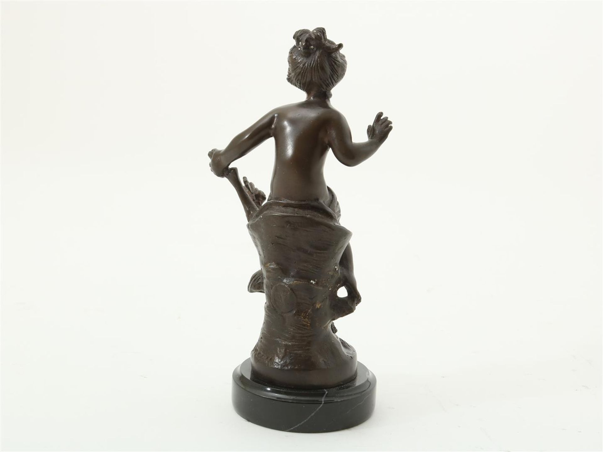 Bronze sculpture of a girl sitting on a tree stump, after a cast by Auguste Moreau (1834-1917), - Image 3 of 3
