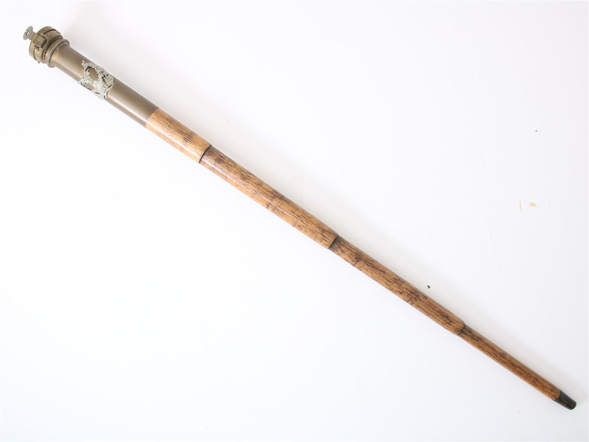Brass 'marshal staff' with compass and ornament, 20th century, length 97 cm.