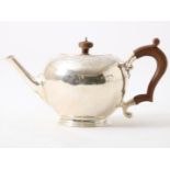 Silver tea pot, England, London, 1938