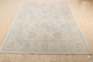 Carpet, Ziegler 245 x 170 cm.