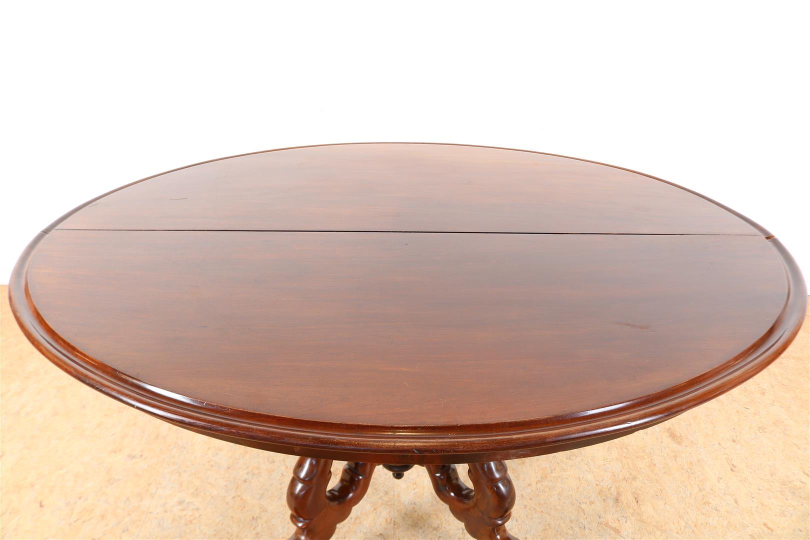 Mahogany Biedermeier coulisse table on spider head leg, 19 century, 74 x 135 x 108 cm, with - Image 3 of 7