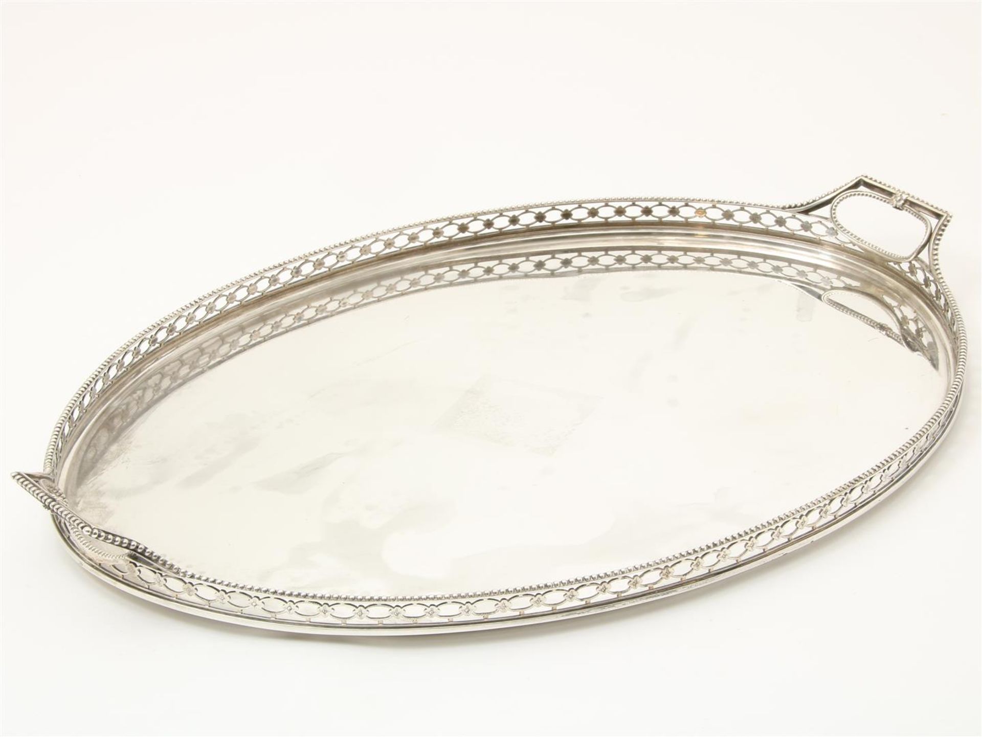 Oval silver tray Amsterdam, Mt. D.W.Rethmeijer, year letter F = 1790, decorated with openwork edge