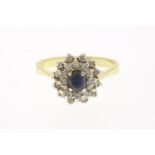 Bicolor gold entourage ring with sapphire and diamonds, number 585/000, ring size 18. gross weight