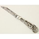 Silver pocket knife with openwork handle with mother and child, knife with iron mark “P.D. BAUS”,