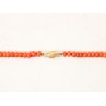 Red coral necklace on gold clasp 585/000, length 38 cm.