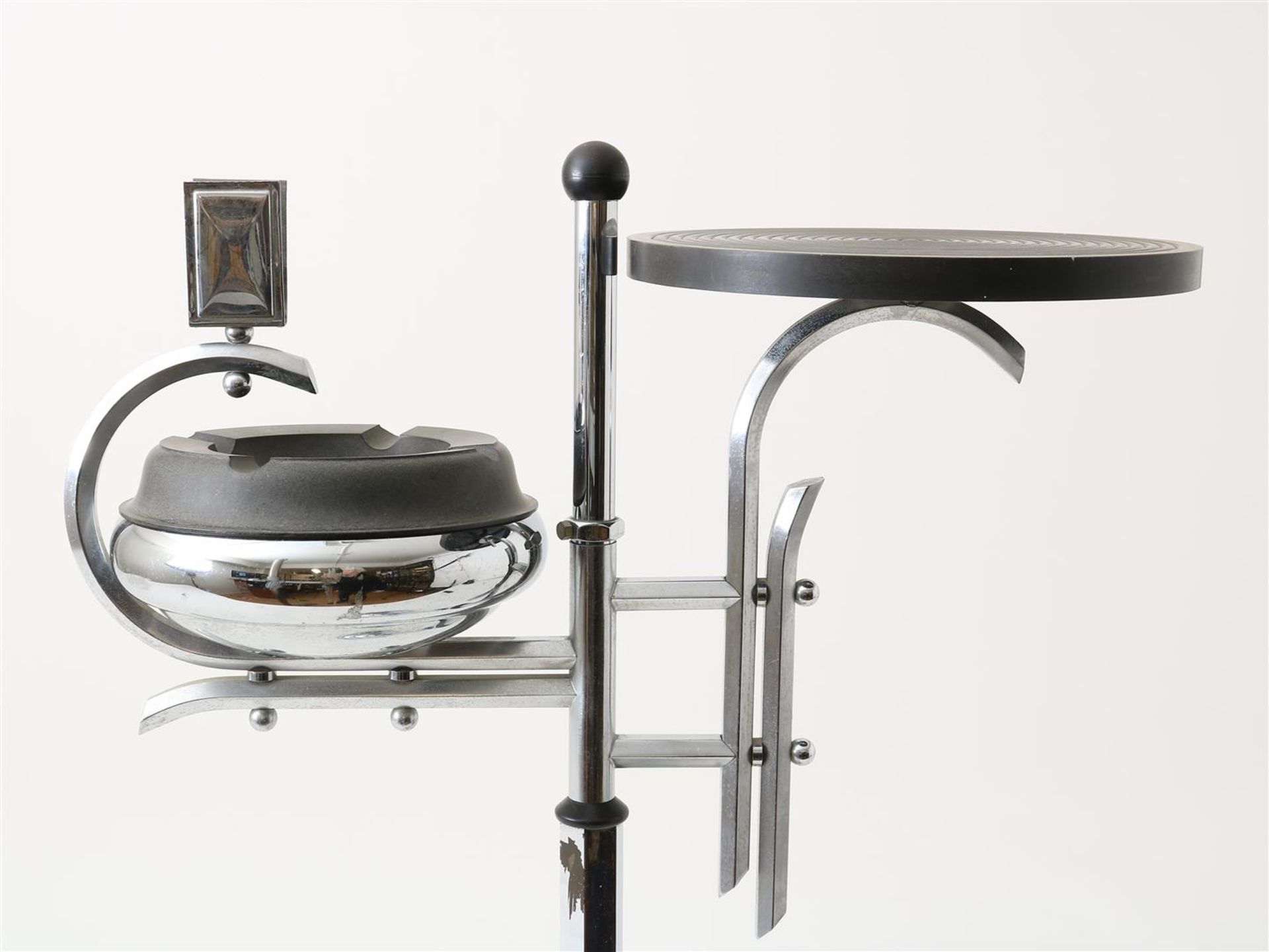 Bauhaus style, standing ashtray - Bild 2 aus 6