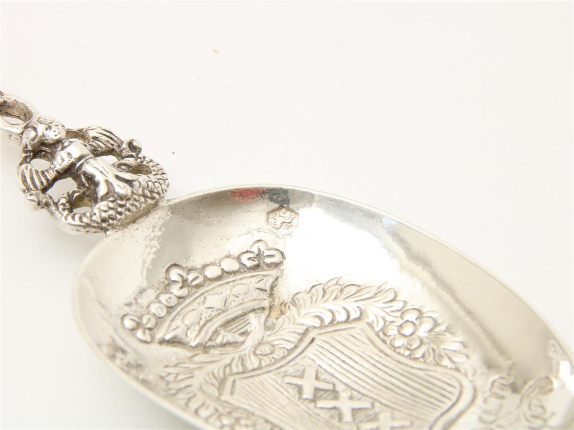 Silver clapper with coat of arms of Amsterdam, grade 835/000, early 20th century, gross weight 59. - Image 4 of 4