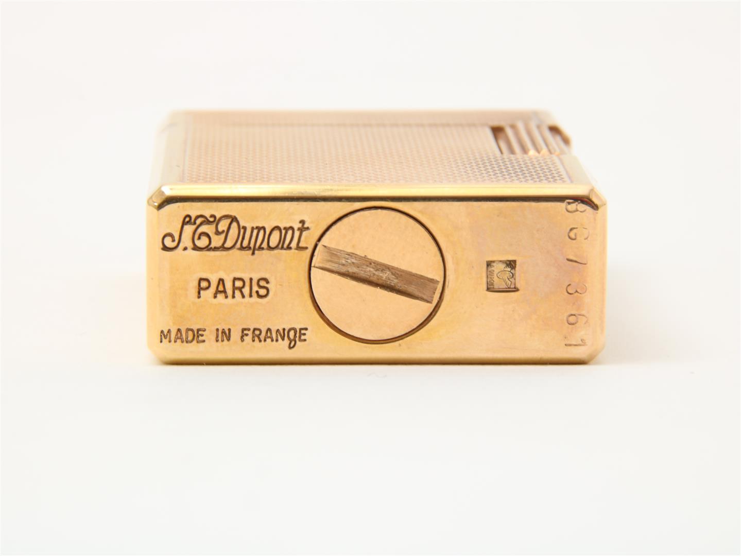 Gold-plated lighter, S.T. Dupont, in original box, numbered BG7361, height 4.8 cm. - Image 3 of 4