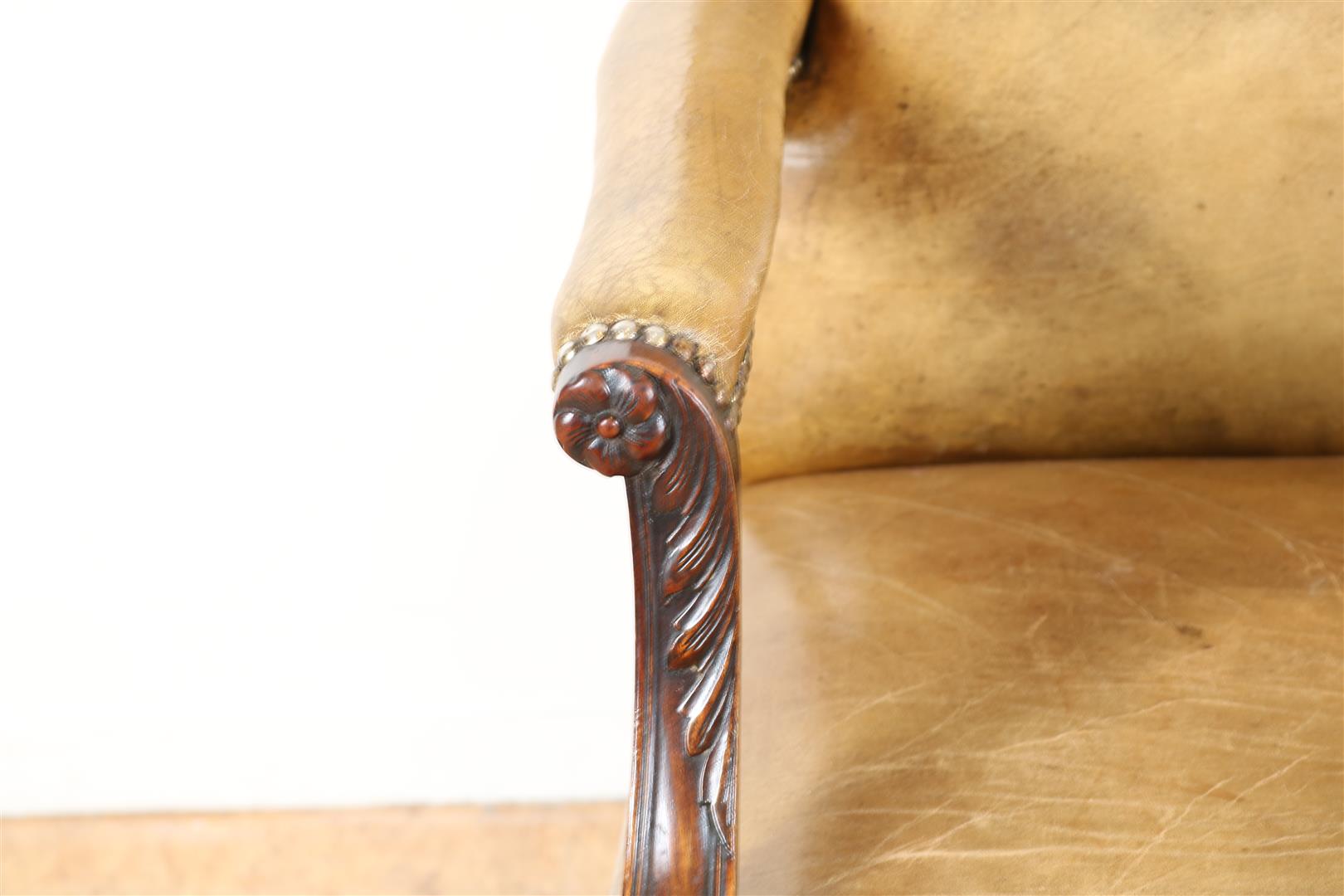 Brown leather armchair on carved legs with fan motifs on ball claw feet. - Image 5 of 6