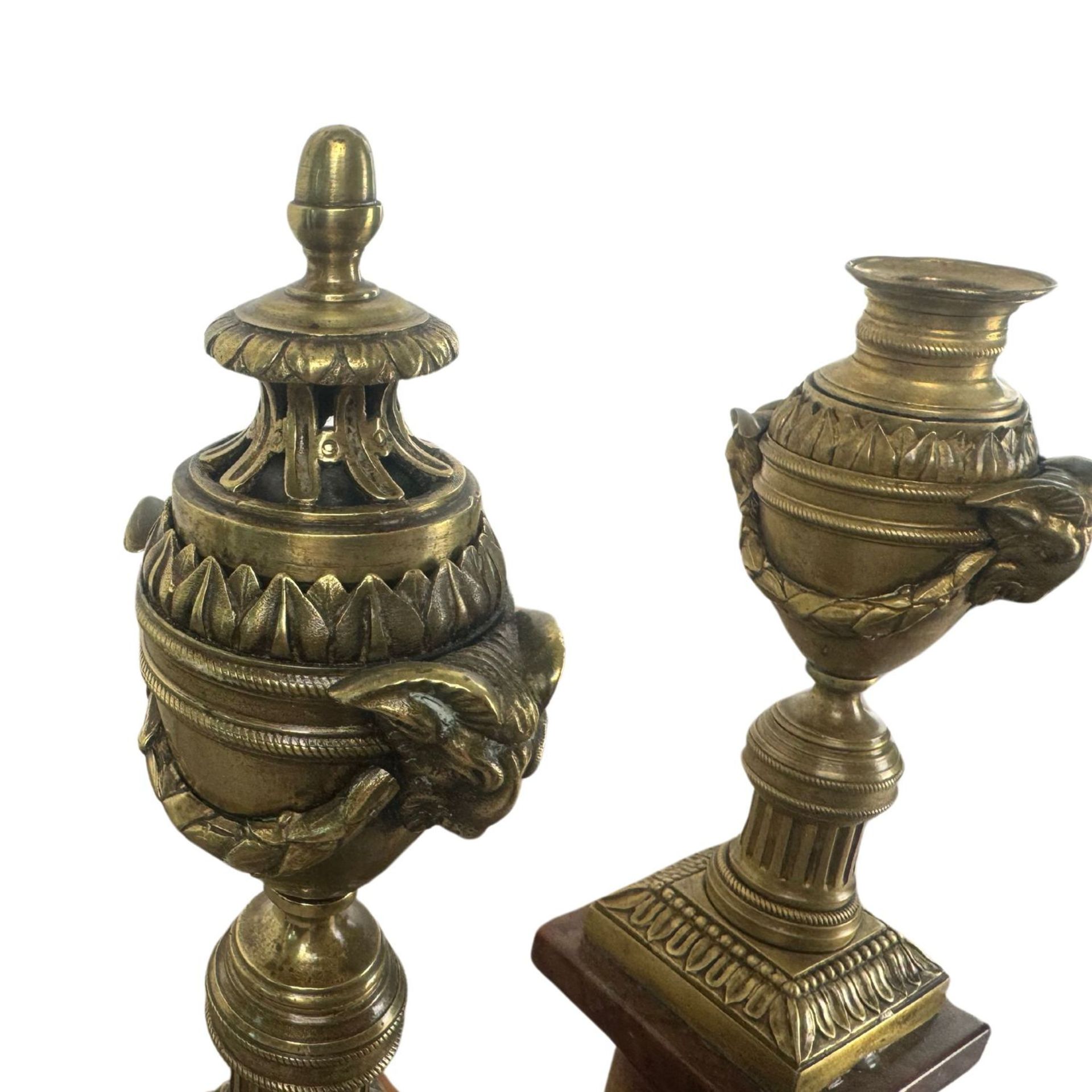 Pair of finely chiseled bronze candle holders - Image 4 of 8