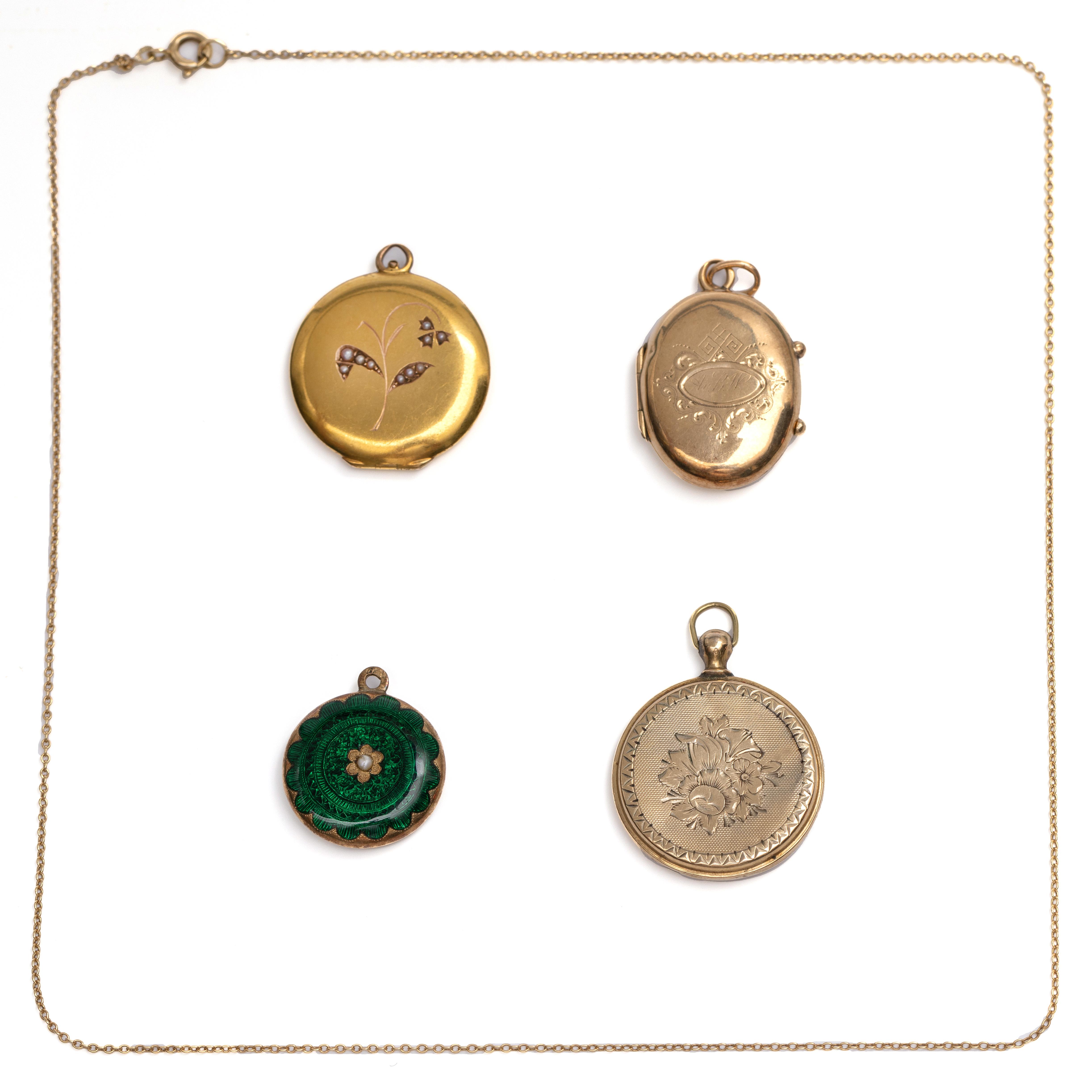 Vier gouden medaillons, 19e eeuw.