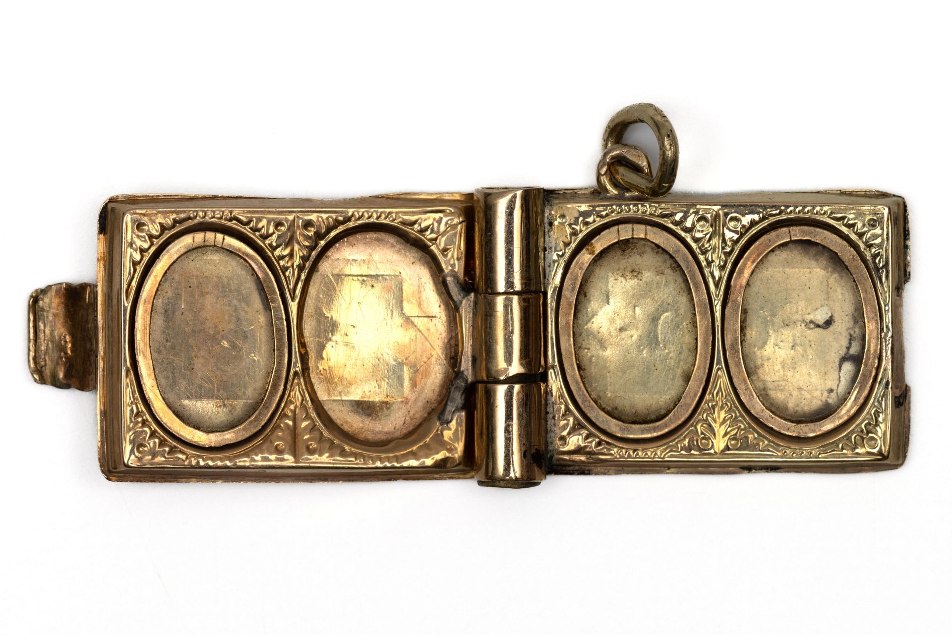14 kt. Gouden medaillon, 19e eeuw. - Bild 2 aus 2