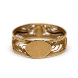18 kt. Gouden filigrain ring, 19e eeuw.