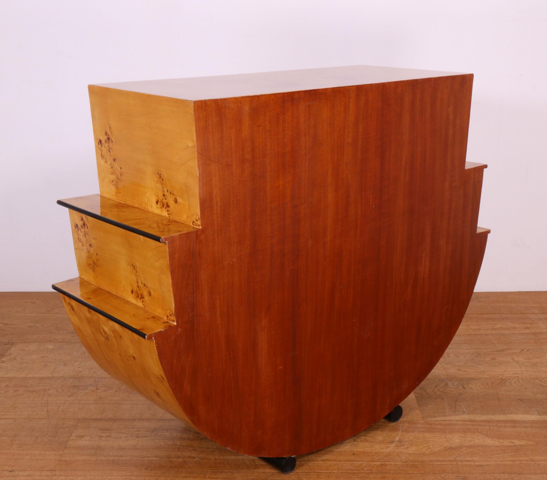 Notenwortelhouten halfronde commode in Art Deco-stijl, - Image 3 of 4