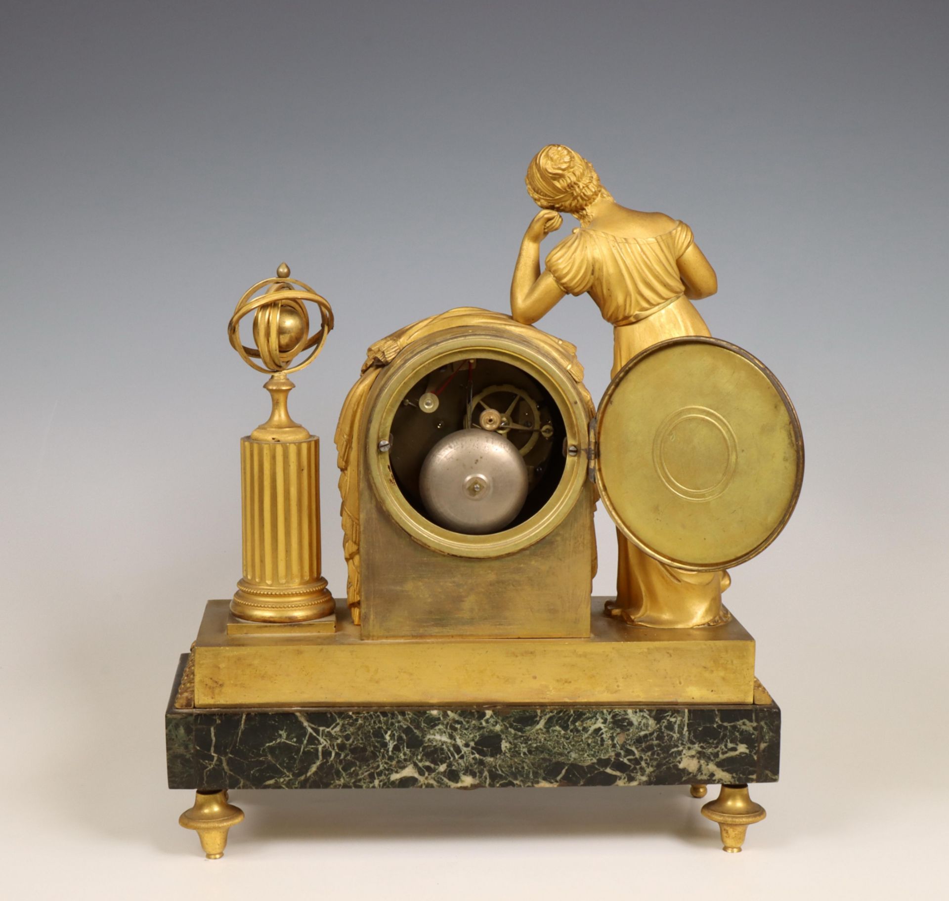 Frankrijk, vuurvergulde bronzen pendule, 'Astronomie', adres: Bergmiller á Paris, ca. 1810; - Image 2 of 6