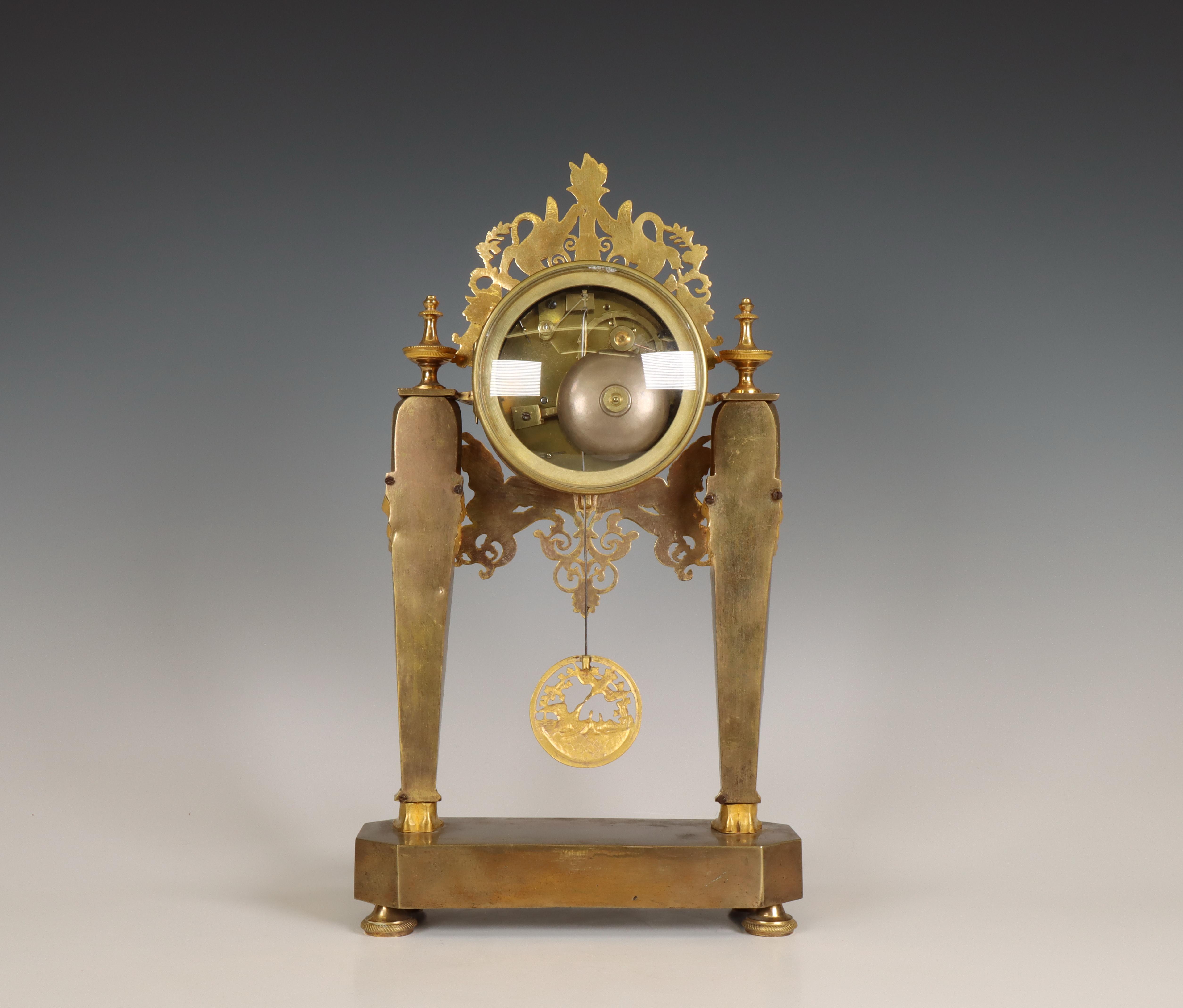 Frankrijk, vuurvergulde bronzen pendule, Empire, Retour d'Egypte, circa 1805 - Image 2 of 5