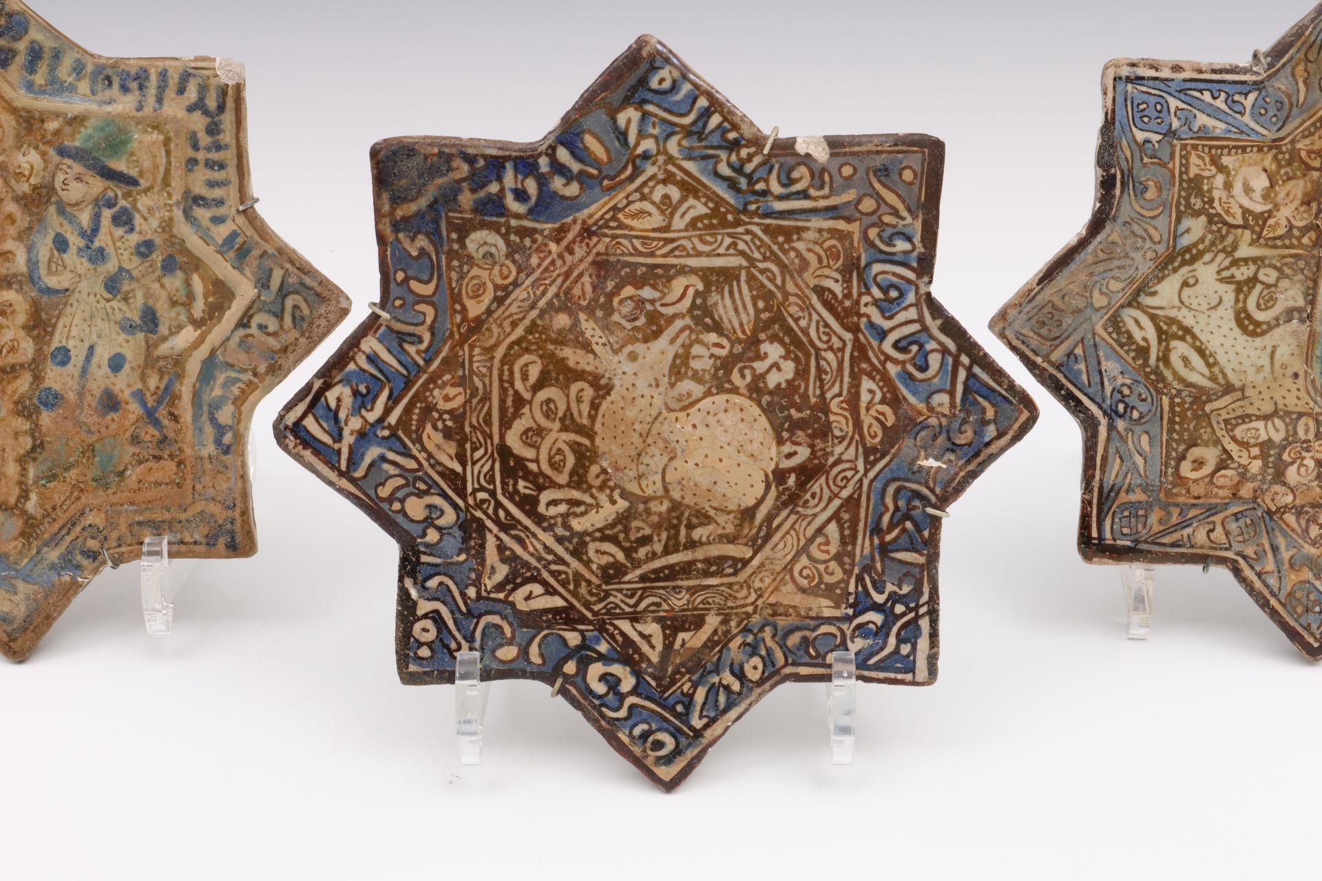 Persia, three Kashan lustre cobalt star shaped tiles, ca. 13t-15th century - Bild 2 aus 5