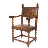 Hollandse notenhouten fauteuil, vroeg 18e eeuw,