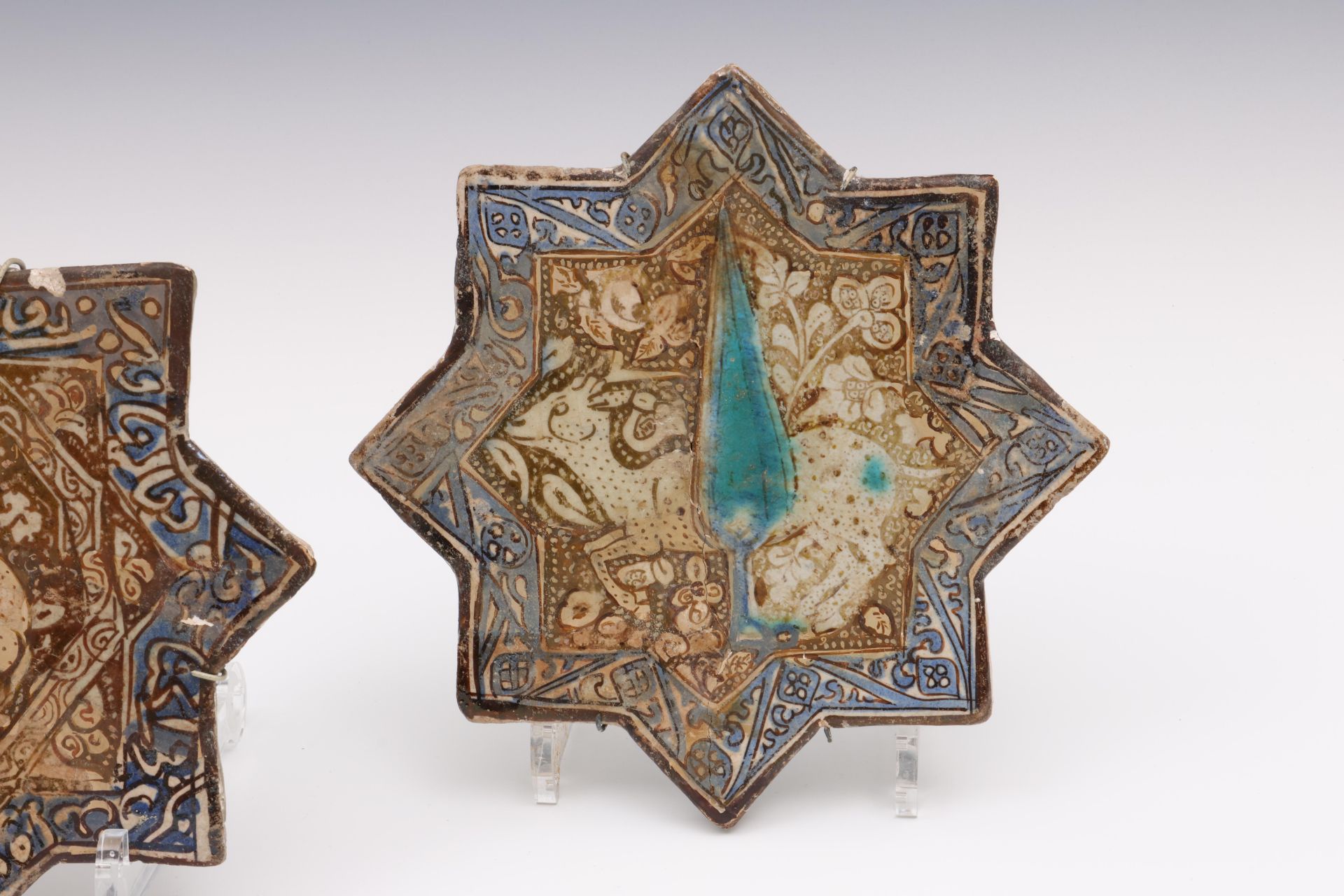 Persia, three Kashan lustre cobalt star shaped tiles, ca. 13t-15th century - Bild 3 aus 5