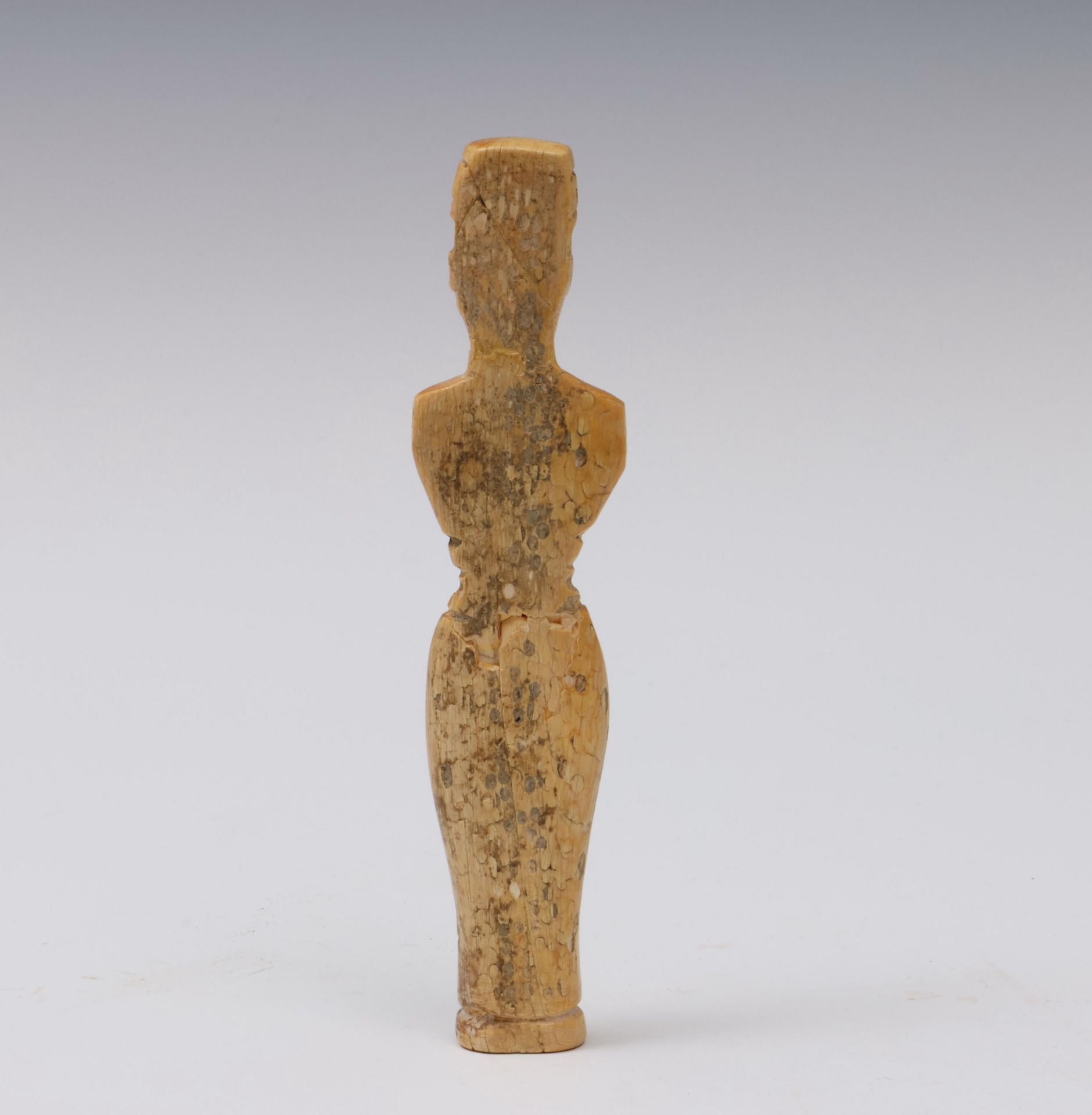 Byzantine, a bone figure of a standing man, ca. 10th century; - Image 3 of 3