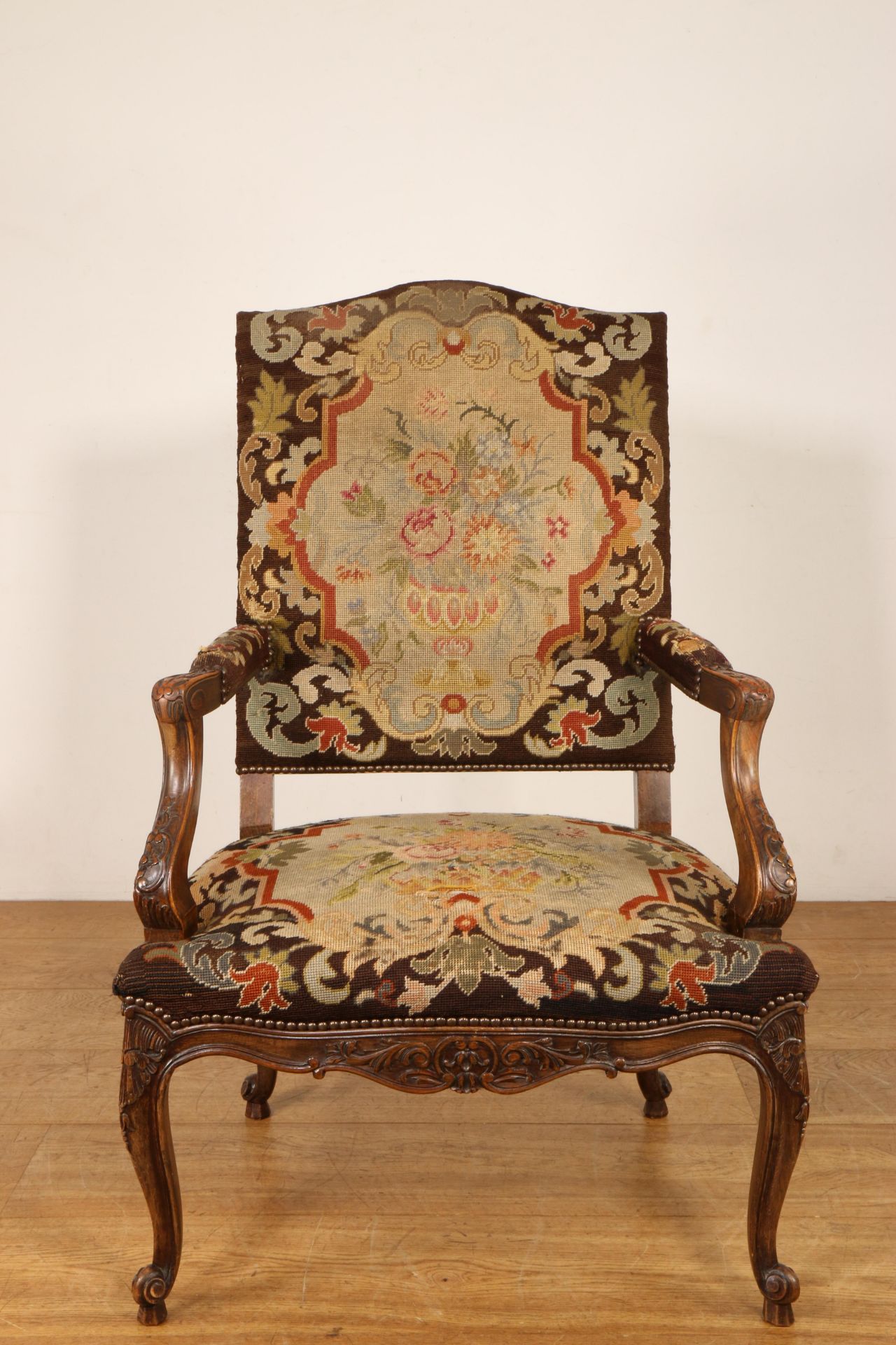 Mahoniehouten fauteuil in Louis XV-stijl, 19e eeuw, - Image 2 of 4