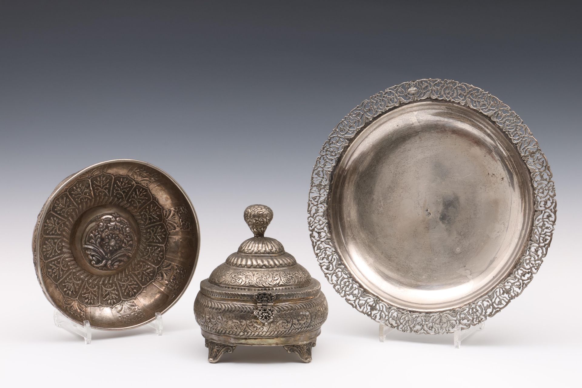 Ottoman, Turkey, silver alloy large dish, stamped with Tughra of Sultan, 19th century;