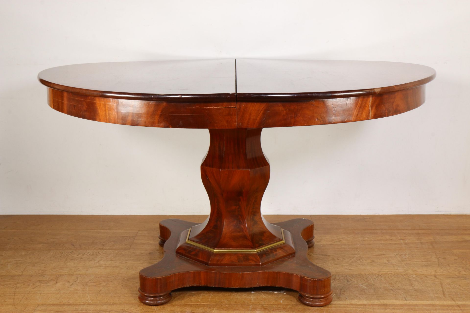 Hollandse mahoniehouten ronde coulissetafel, 19e eeuw,