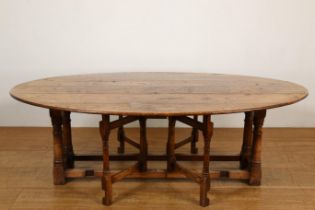 Engeland, ovale lage eikenhouten gateleg tafel, 18e eeuw,