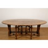 Engeland, ovale lage eikenhouten gateleg tafel, 18e eeuw,